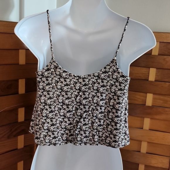 Nollie brand crop top - Picture 4 of 8